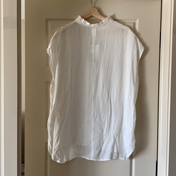 NWT H&M Top with Ruffled Collar - Picture 3 of 7